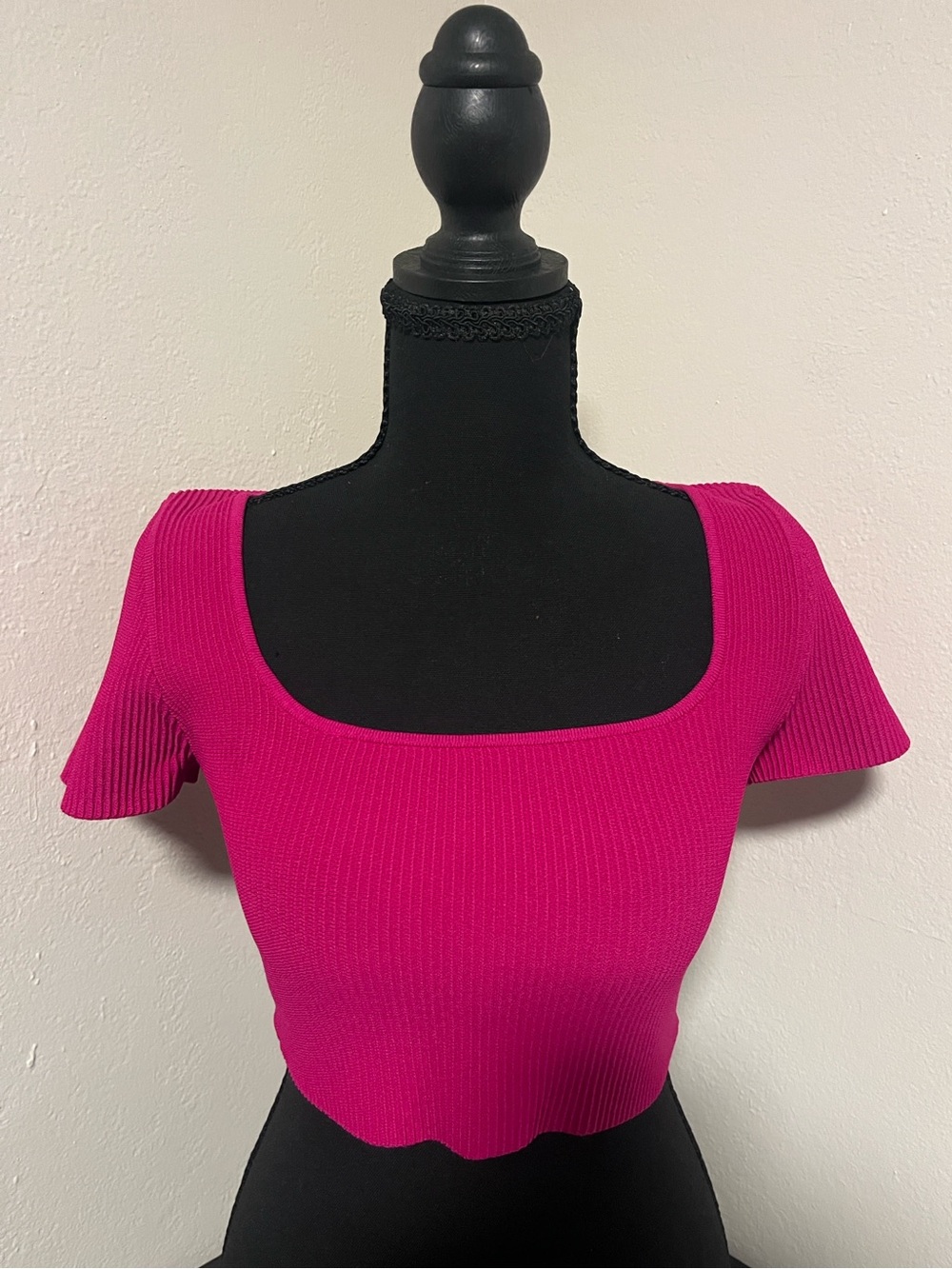 Babaton Aritzia Square Neck Ribbed Crop Top - Fuschia Pink-Medium